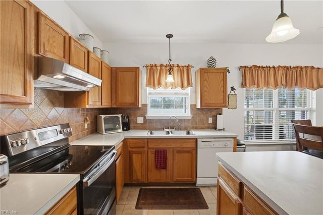 115 Dock Landing LOOP, South Mills, NC 27976