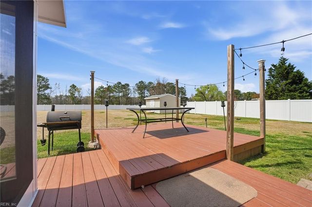 115 Dock Landing LOOP, South Mills, NC 27976