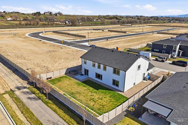 571 Dunmore Ave, Middleton, ID 83644