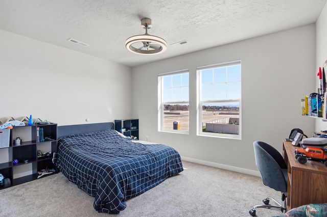 571 Dunmore Ave, Middleton, ID 83644