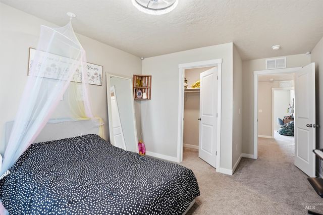 571 Dunmore Ave, Middleton, ID 83644