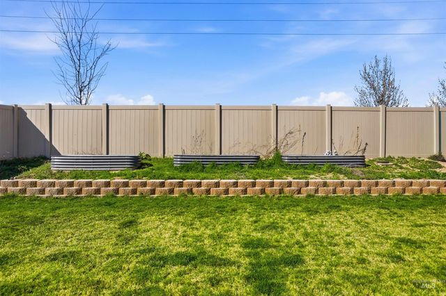 571 Dunmore Ave, Middleton, ID 83644