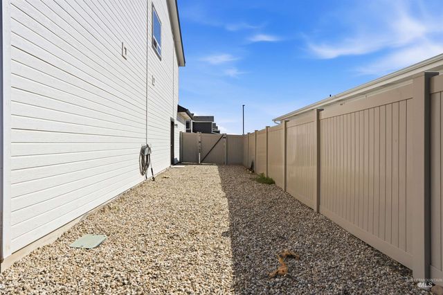 571 Dunmore Ave, Middleton, ID 83644