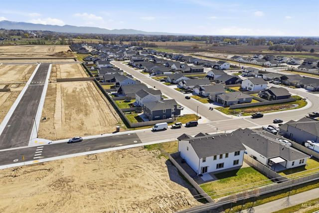 571 Dunmore Ave, Middleton, ID 83644