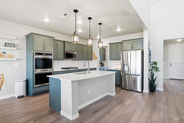 571 Dunmore Ave, Middleton, ID 83644