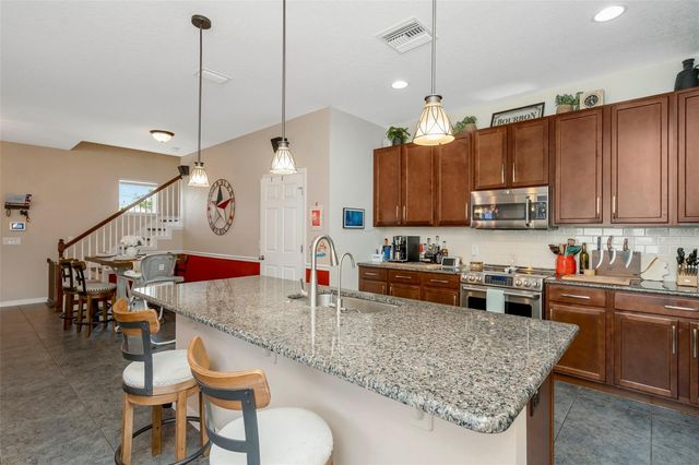 32630 COLDWATER CREEK LOOP, Wesley Chapel, FL 33545