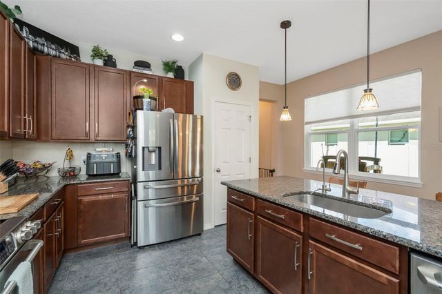 32630 COLDWATER CREEK LOOP, Wesley Chapel, FL 33545