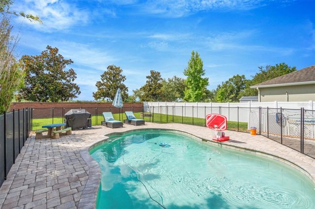 32630 COLDWATER CREEK LOOP, Wesley Chapel, FL 33545