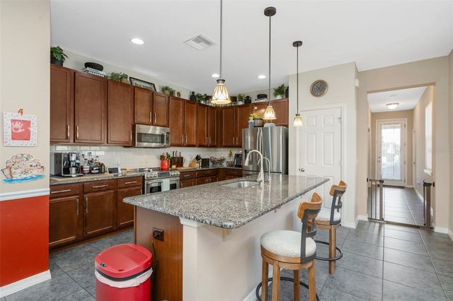 32630 COLDWATER CREEK LOOP, Wesley Chapel, FL 33545