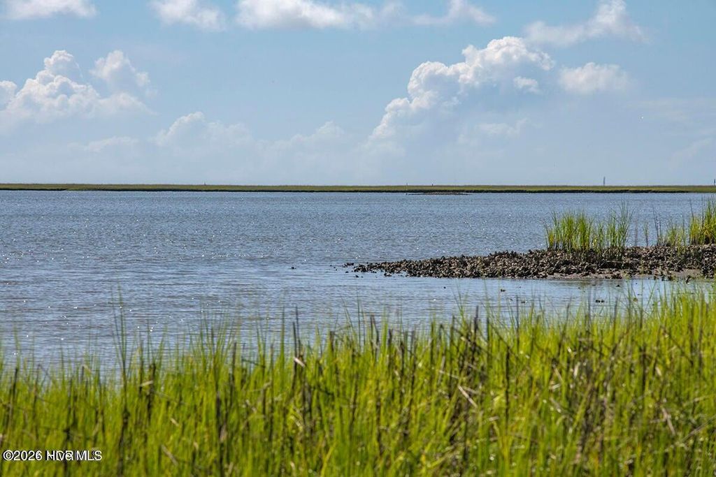 Image 15 of property listing at 109 Sanctuary Drive, Beaufort, NC 28516