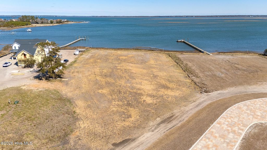 Image 2 of property listing at 109 Sanctuary Drive, Beaufort, NC 28516