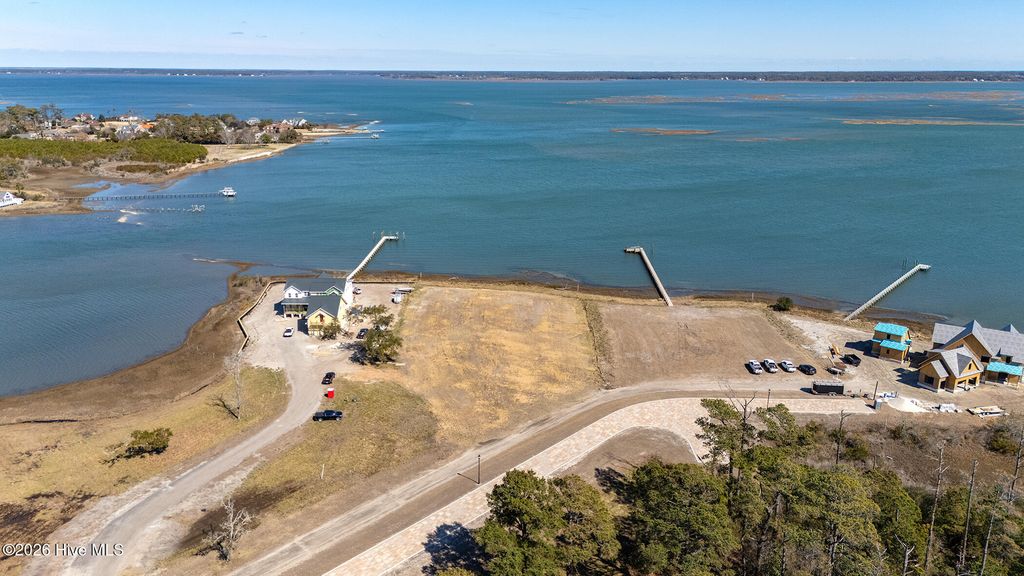 Image 6 of property listing at 109 Sanctuary Drive, Beaufort, NC 28516