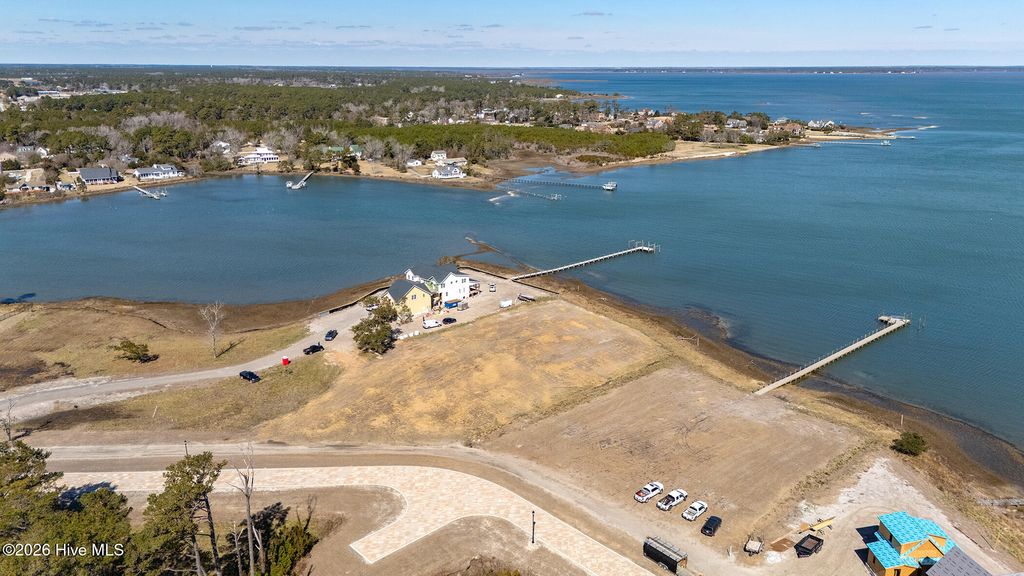 Image 7 of property listing at 109 Sanctuary Drive, Beaufort, NC 28516