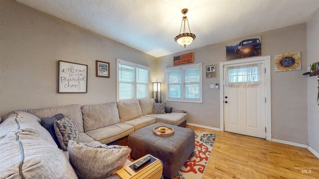 362 7th Ave N, Twin Falls, ID 83301