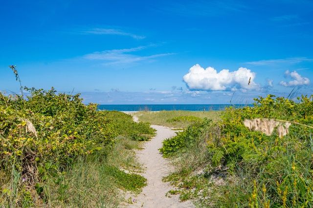 1036 Orchid Oak Drive, Vero Beach, FL 32963