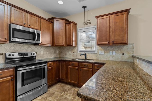 808 Bellingham Way, Fayetteville, NC 28312