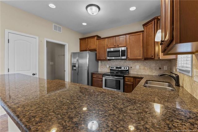 808 Bellingham Way, Fayetteville, NC 28312