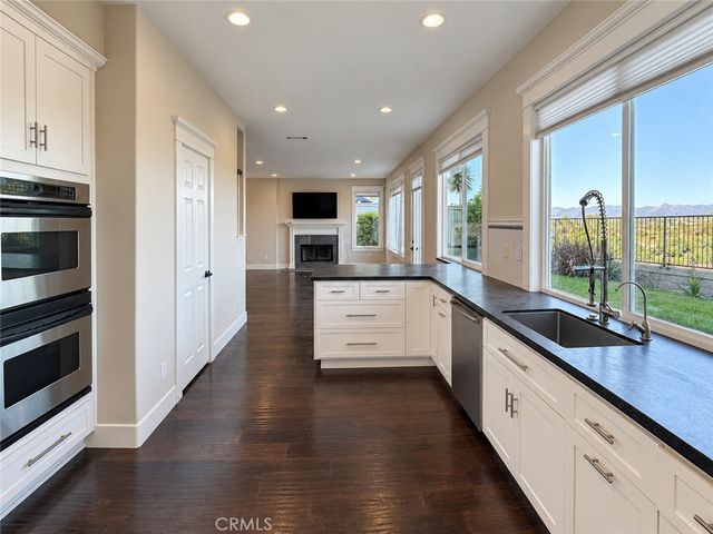 18 Lyon, Aliso Viejo, CA 92656