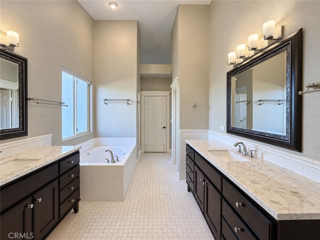 18 Lyon, Aliso Viejo, CA 92656
