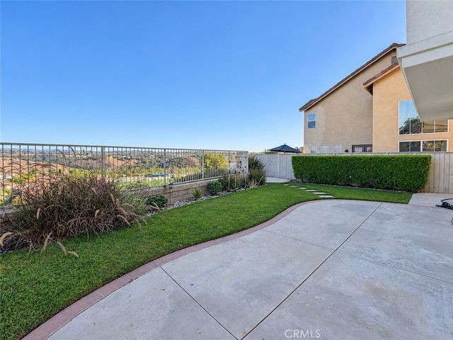 18 Lyon, Aliso Viejo, CA 92656