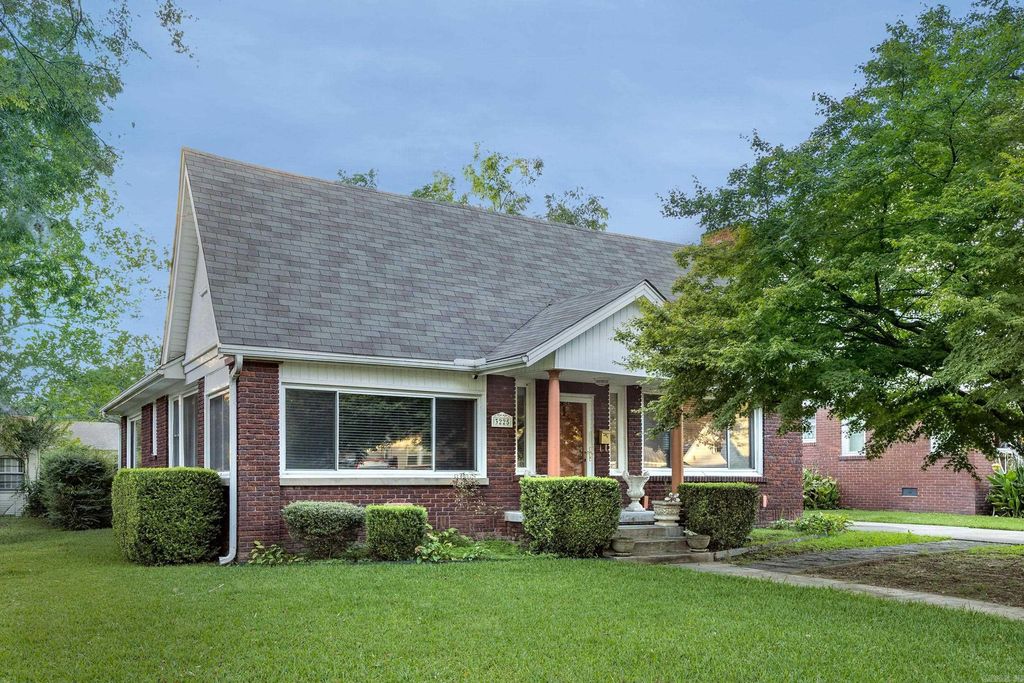 3225 N Olive Street, North Little Rock, AR 72116