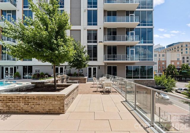 500 W Trade Street B3.T, Charlotte, NC 28202