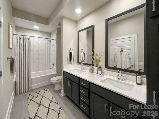 500 W Trade Street B3.T, Charlotte, NC 28202