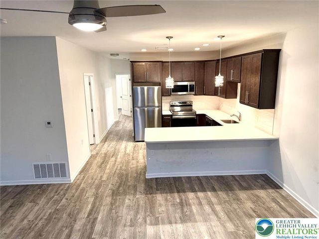 2321 Linford Place 102, Bethlehem City, PA 18017