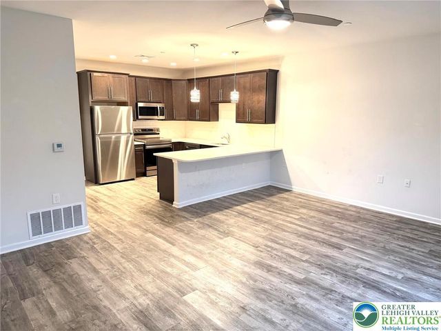 2321 Linford Place 102, Bethlehem City, PA 18017