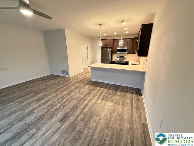 2321 Linford Place 102, Bethlehem City, PA 18017