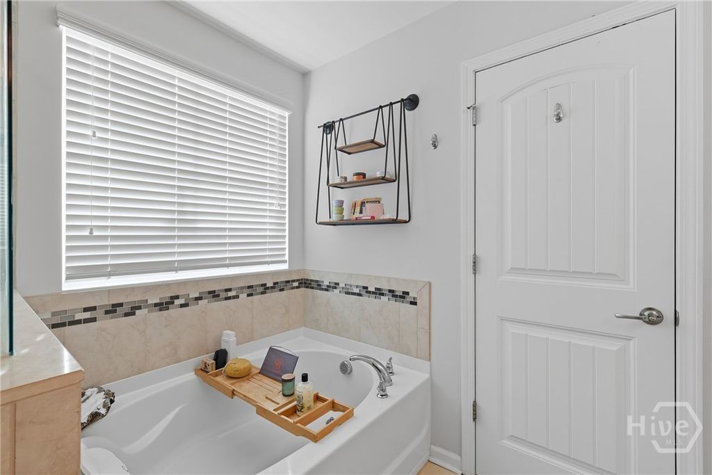 Image 22 of property listing at 12 Pomona Circle, Savannah, GA 31419