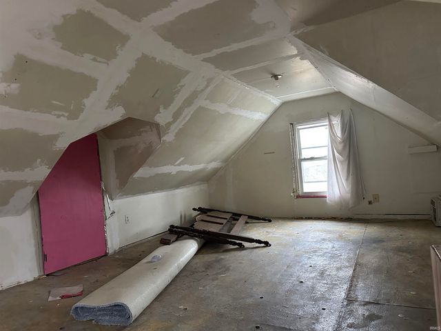 2426 Thompson Avenue, Fort Wayne, IN 46807