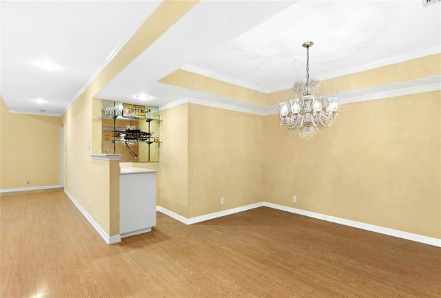 10900 Crown Colony DR 2, Austin, TX 78747