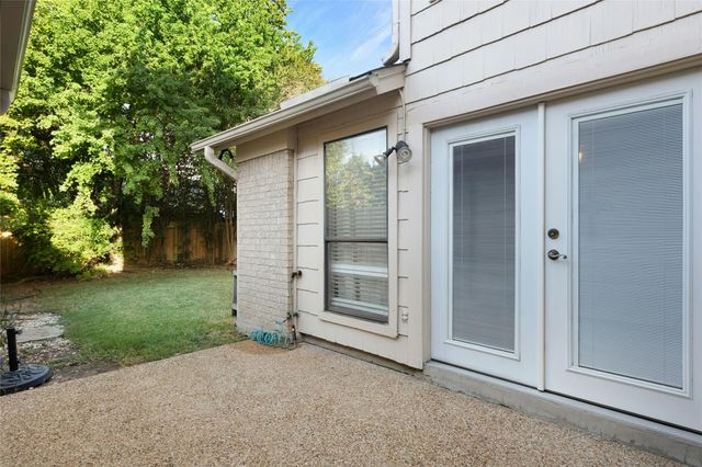 10900 Crown Colony DR 2, Austin, TX 78747