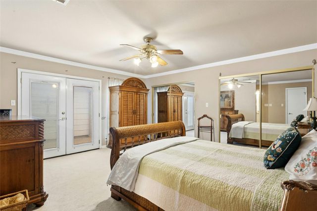 10900 Crown Colony DR 2, Austin, TX 78747