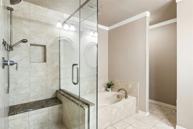 10900 Crown Colony DR 2, Austin, TX 78747