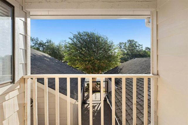 10900 Crown Colony DR 2, Austin, TX 78747