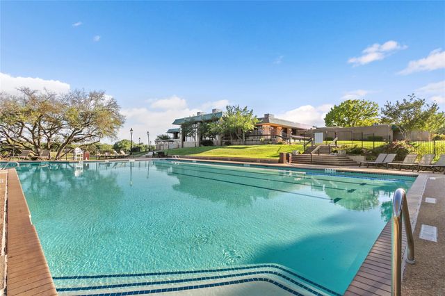 10900 Crown Colony DR 2, Austin, TX 78747