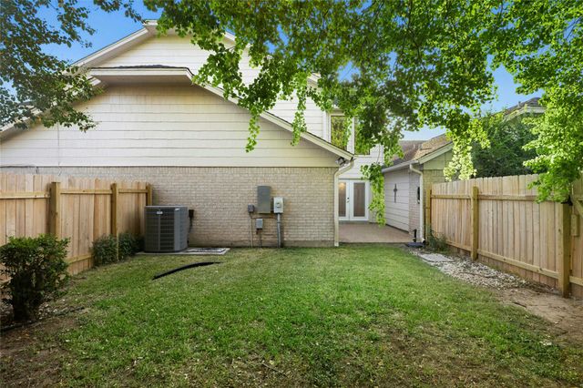 10900 Crown Colony DR 2, Austin, TX 78747