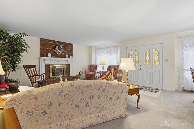 129 Outerview Drive, Xenia, OH 45385