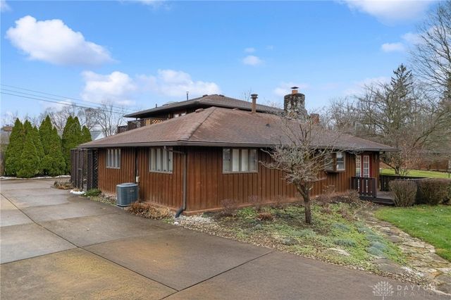 129 Outerview Drive, Xenia, OH 45385