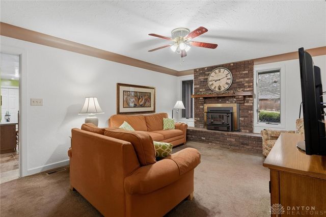 129 Outerview Drive, Xenia, OH 45385