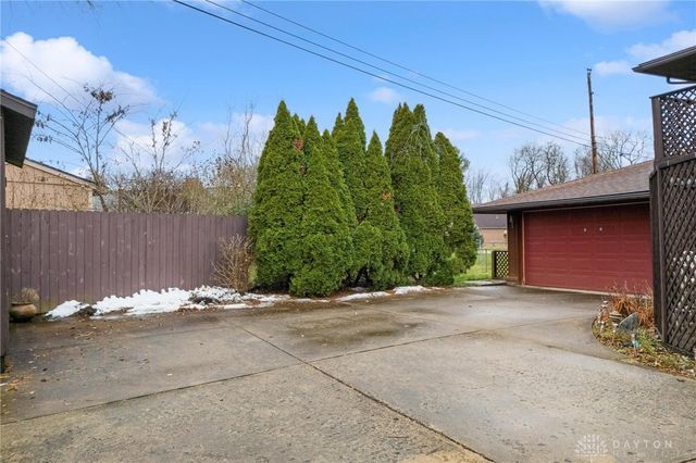 129 Outerview Drive, Xenia, OH 45385