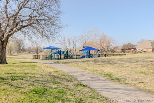 9109 N 153rd Court E, Owasso, OK 74055