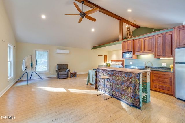 200 Preacher Laws Road, Afton, TN 37616