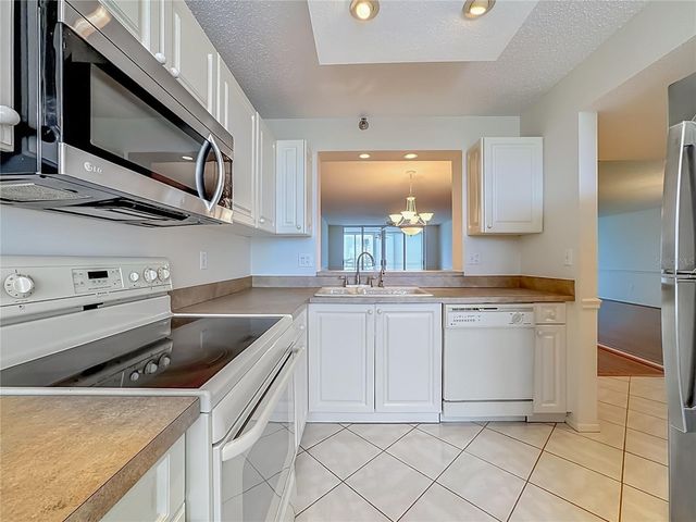 3740 PINEBROOK CIRCLE 607, Bradenton, FL 34209