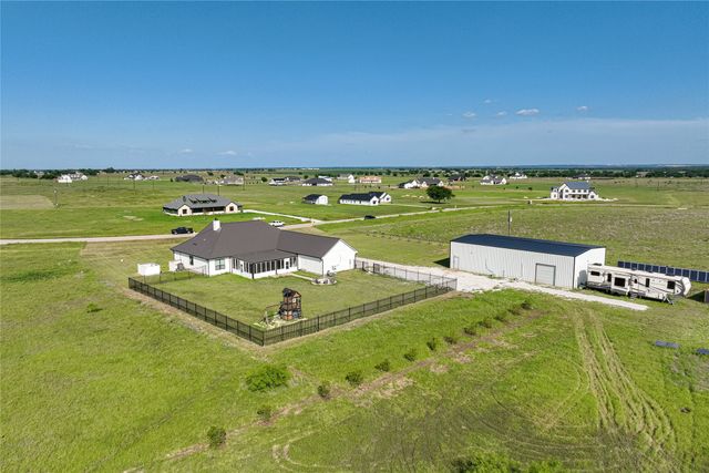 251 Willow Moon Ranch Road, Crawford, TX 76638