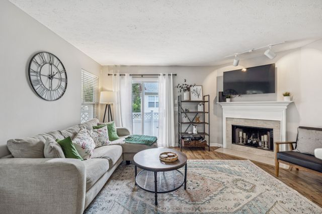 3323 Harpeth Springs Dr, Nashville, TN 37221