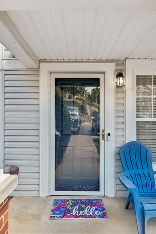 3323 Harpeth Springs Dr, Nashville, TN 37221