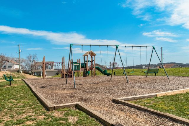 3323 Harpeth Springs Dr, Nashville, TN 37221